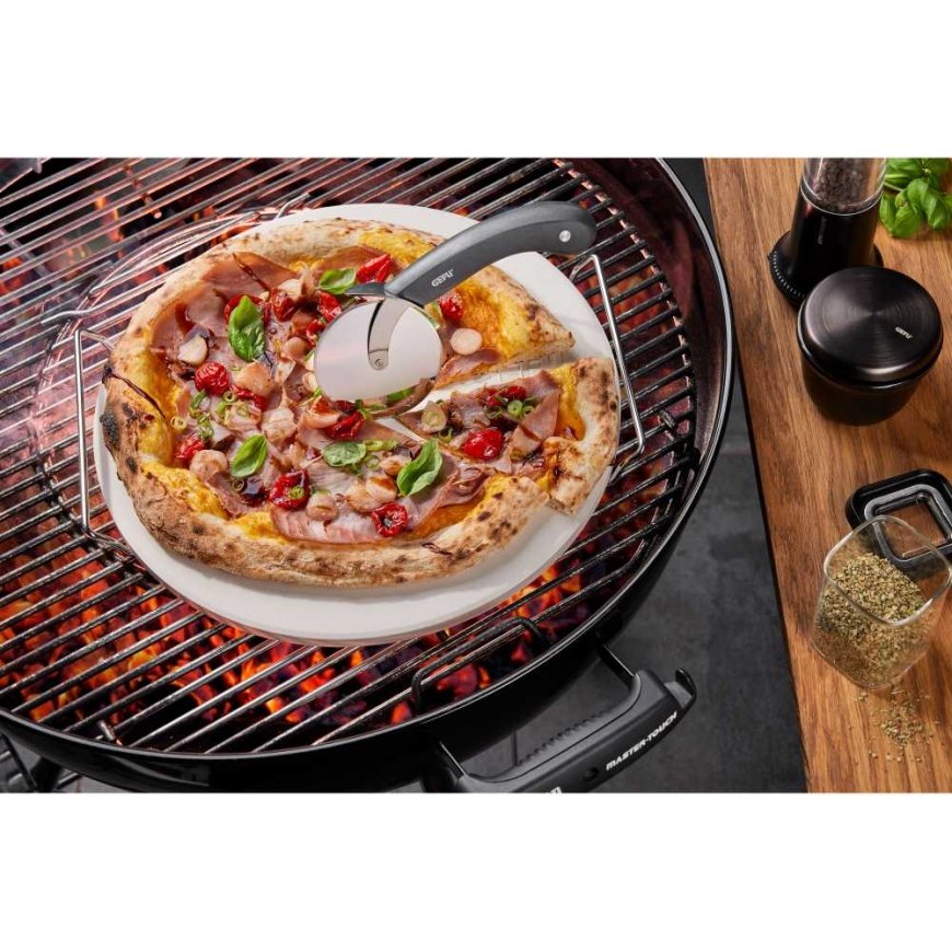 GEFU DARIOSO Set: Pizza cutter + stone with round stand – 3