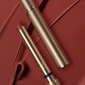 Estée Lauder Pure Color Explicit Matte Barra De Labios 303-Legendary Raudona, 7 g Estée Lauder Pure Color Explicit Matte Barra De Labios 303-Legendary Raudona, 7 g