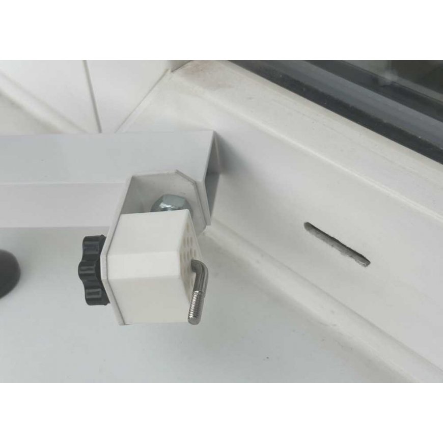 Maršrutizatorius Conexpro Antenna holder for plastikas window "L", length 17,5cm, height 25cm, diameter 20mm, retail package – 4