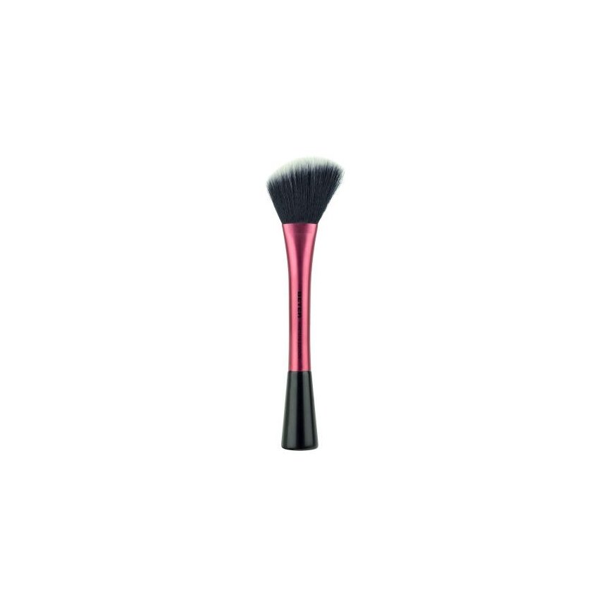 Beter Angled Blusher Brush. Masters Edition