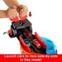 Disney Pixar Cars Disney and Pixar Cars Glow Racers Launch & Criss-Cross Glow Race -lelupakkaus