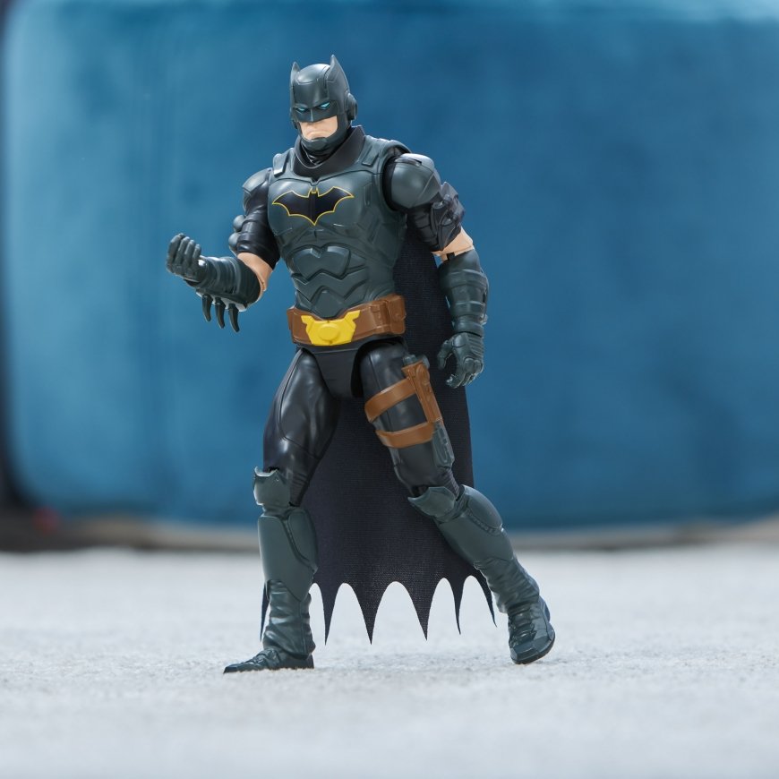 DC Comics , Batman Action Figure, 12-inch, Kids Toys for Boys and Girls, Ages 3+ – 2