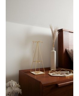 Umbra Interior details