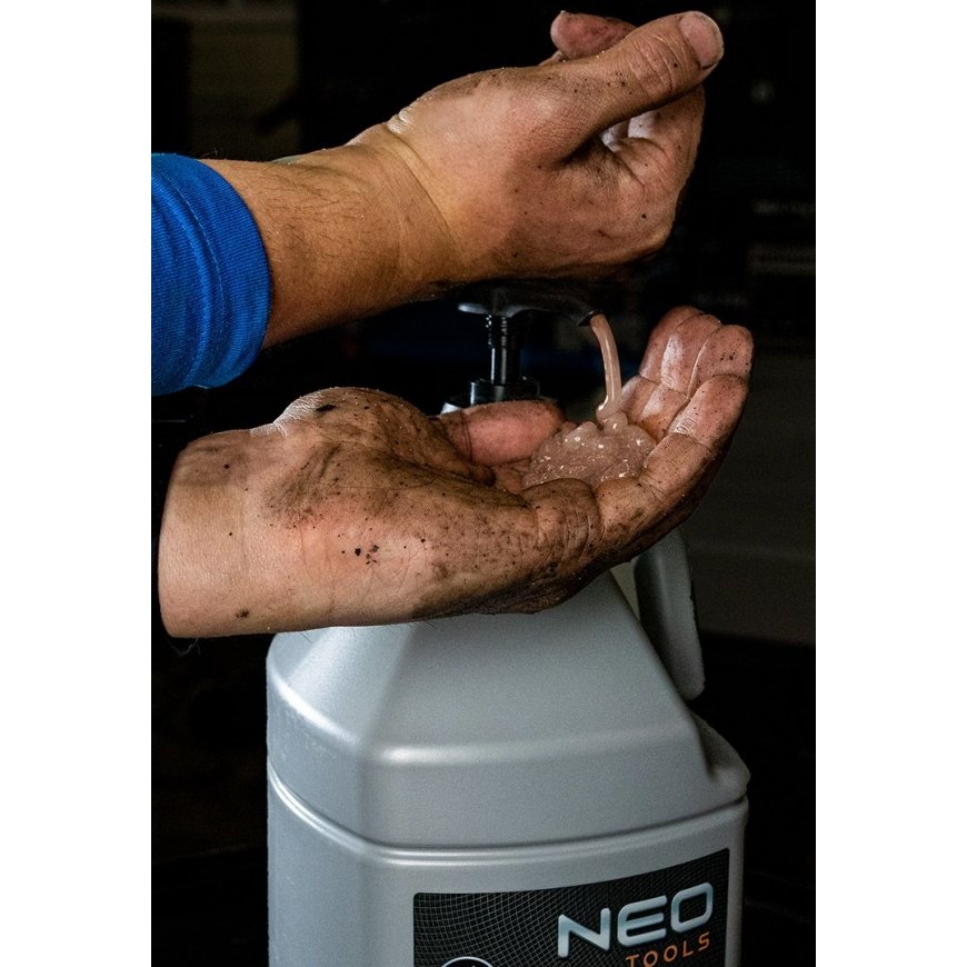 NEO tools 10-404 roku tīrītājs – 3