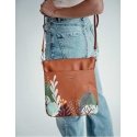 Vuch naisten Crossbody laukku Smokie Desert Brown Vuch naisten Crossbody laukku Smokie Desert Brown