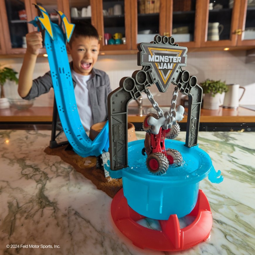 Monster Jam Mud Blasters Monster Mutt Dalmatian Dunk Tank – 2
