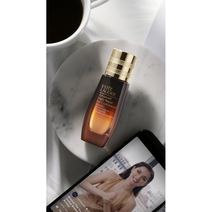 Estée Lauder Estee Lauder New Matrix Versione Sleeverata serums acīm 15 ml Sievietes – 3