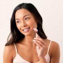 PlumBeauty Facial Contour Roller - ruusukvartsi (Rose Quartz Facial Roller) kosmeettinen laite PlumBeauty Facial Contour Roller - ruusukvartsi (Rose Quartz Facial Roller) kosmeettinen laite