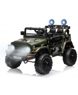 Milly Mally Toyota FJ Cruiser Army -ajoneuvo akulla