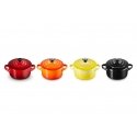 Le Creuset stoneware set of 4 small, 10x5 cm red pots Le Creuset stoneware set of 4 small, 10x5 cm red pots