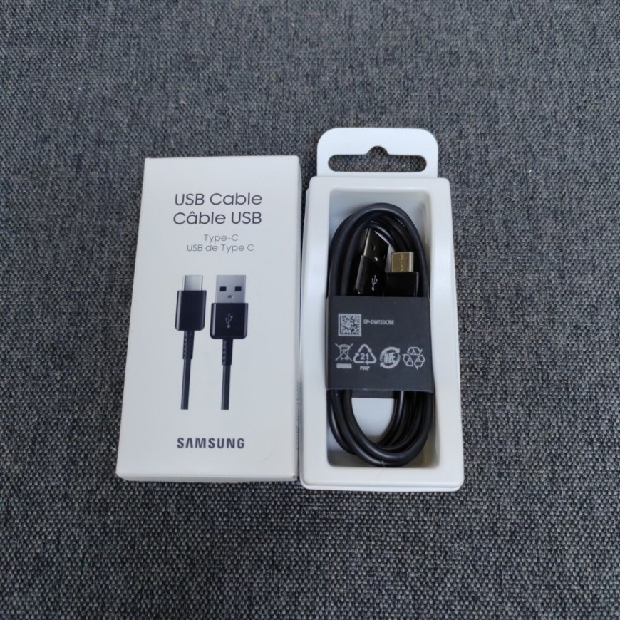 Samsung EP-DW720CBE USB-C Data and Charging