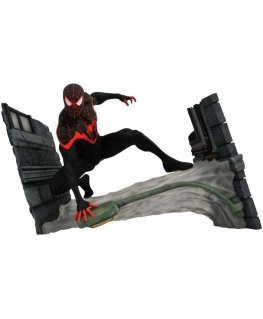 Diamond Select Toys Spider-Man Miles Morales Statue - 18 cm