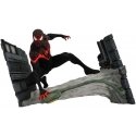 Diamond Select Toys Spider-Man Miles Morales Statue - 18 cm