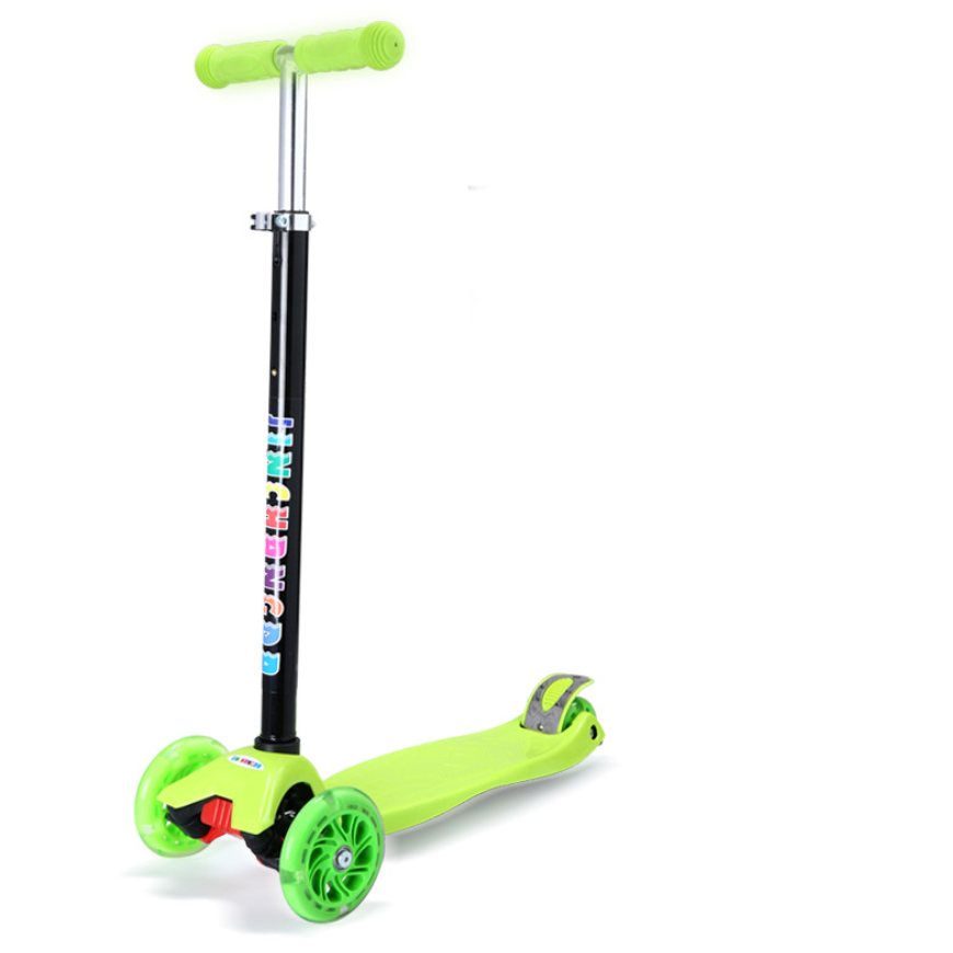 Cosmolino three-wheel balance scooter, green