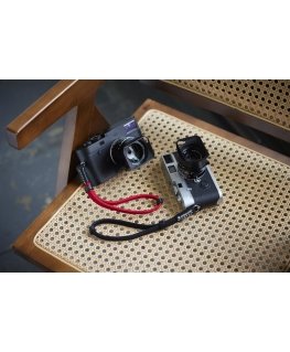 ARTISANARTIST Artisan & Artist I ACAM-311A I Silk camera Hand Strap, Black