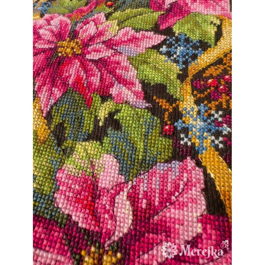 Merejka Kryželiu embroidery kit "Pink Poinsettia Christmas Stocking" 35x22 cm SK262 – 4