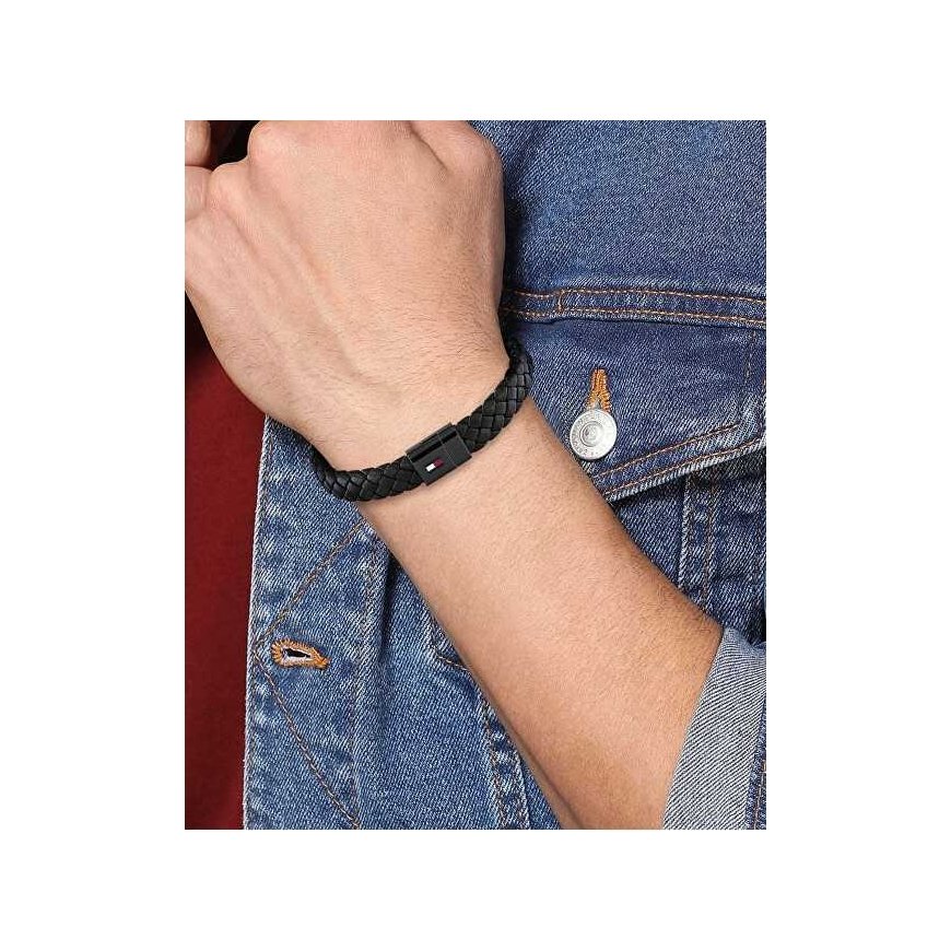 Tommy Hilfiger Melna ādas aproce ar tērauda aizdari 2790331 – 2