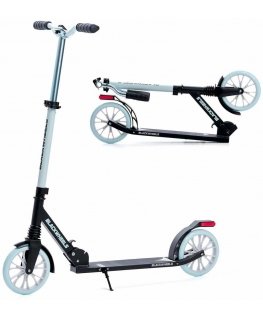 Nainen Blackwheels Mustan taonnan lisääminen