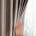 Tumšas aizkari VELVET krāsā tumši smilšu krāsā klasiskā lentes tipa materiāls - tekstila aksoms 140x270 AmeliaHome Tumšas aizkari VELVET krāsā tumši smilšu krāsā klasiskā lentes tipa materiāls - tekstila aksoms 140x270 AmeliaHome