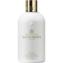 Molton Brown Milk Musk vann & dušigeel, 300 ml Molton Brown Milk Musk vann & dušigeel, 300 ml