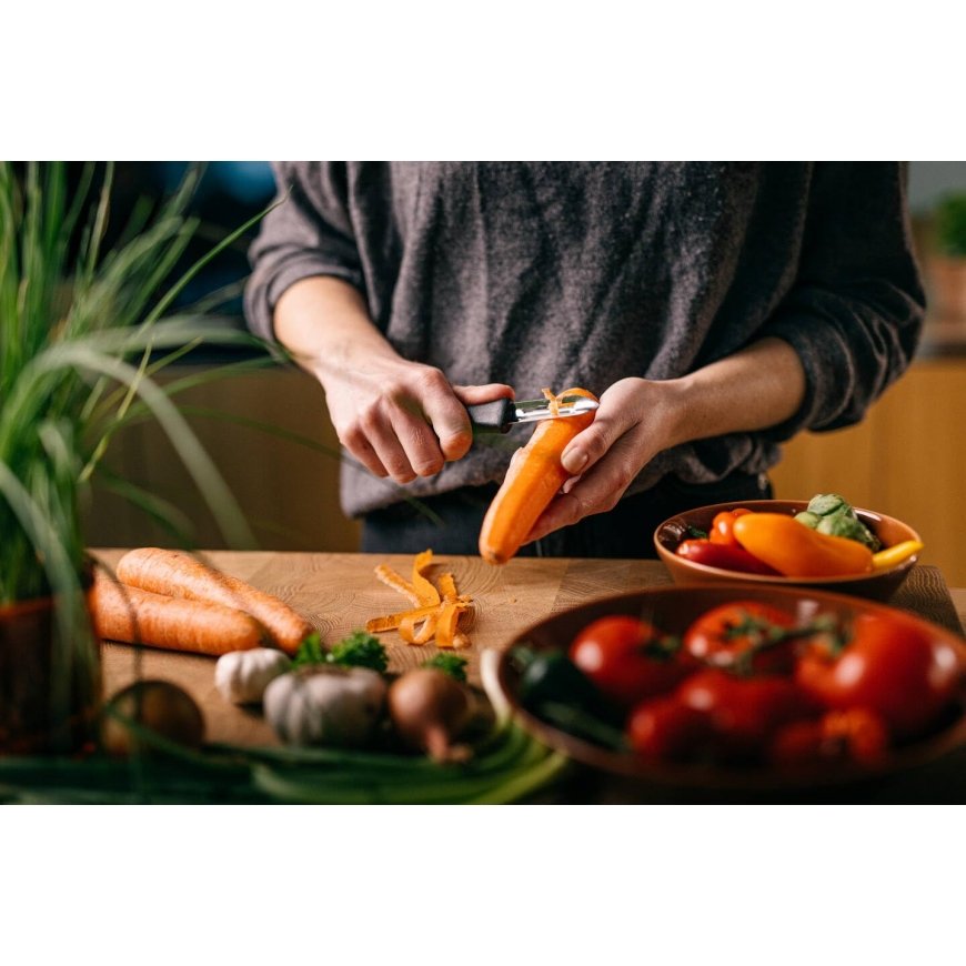 Fiskars ESSENTIAL PEELER 6CM 1065585 – 2