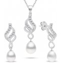 Brilio Silver Elegantne hõbedane ehtekomplekt tsirkoonide ja pärlitega SET267W (kõrvarõngad, kaelakee) Brilio Silver Elegantne hõbedane ehtekomplekt tsirkoonide ja pärlitega SET267W (kõrvarõngad, kaelakee)
