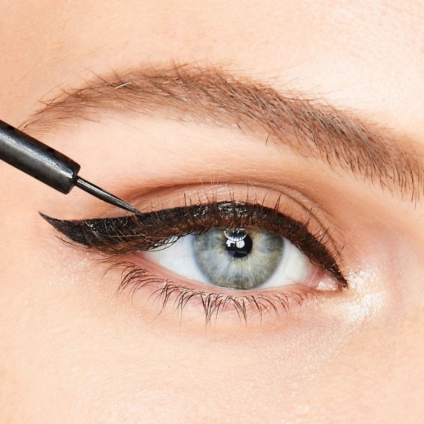 KiSS Magnetic Eyleliner Strip Lash 01 4 g – 5