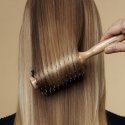 Sisley The Blow-Dry Brush N°1 Universalus Apvalus plaukų šepetys Juoda, Medis 1 vnt Sisley The Blow-Dry Brush N°1 Universalus Apvalus plaukų šepetys Juoda, Medis 1 vnt