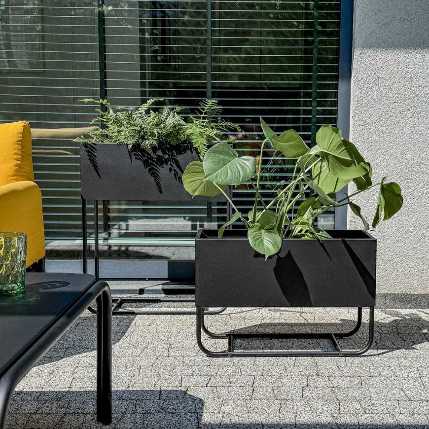Ziedu statīvs 60 x 23 x 40 cm melns PATIO