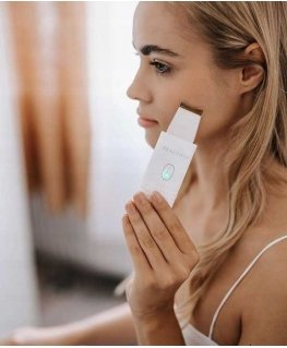 Beautifly B-Scrub Mini Facial Cleansing Device