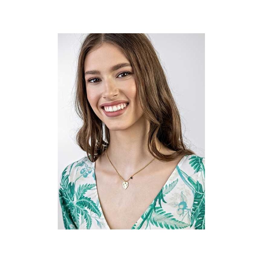 Emily Westwood Original gold-plated pendant Leaf Katherine EWN23043G – 3