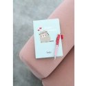 Pusheen Purfect Love -kokoelma A5 Premium muistiinpanovihko, jossa on hehkuva kynä Pusheen Purfect Love -kokoelma A5 Premium muistiinpanovihko, jossa on hehkuva kynä