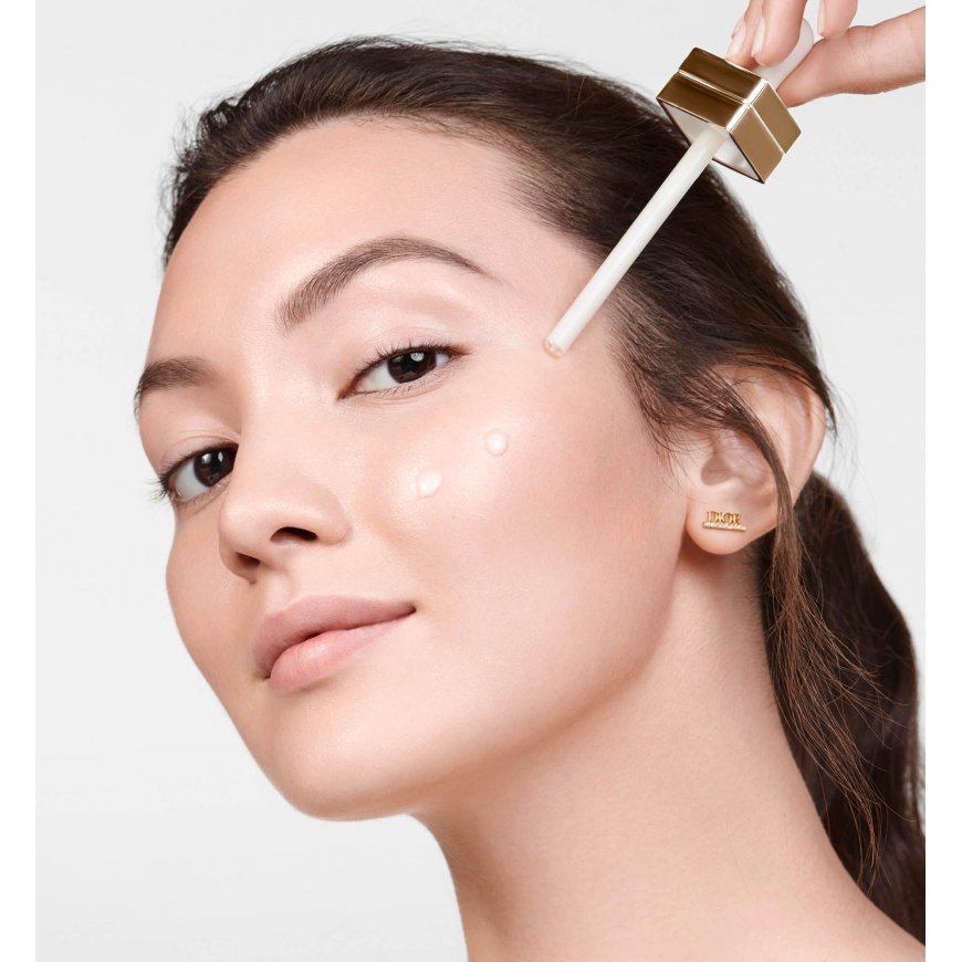 Dior Prestige Light-in-White La Solution Lumière Activated Serum 30ml – 3
