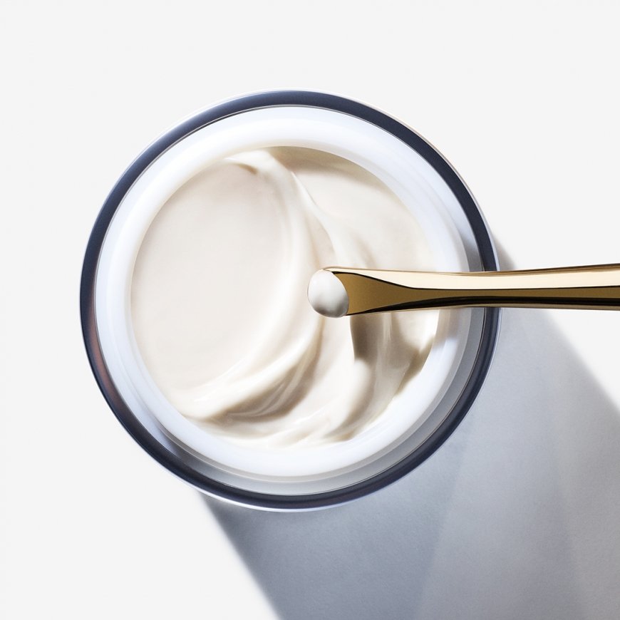 Estée Lauder Re-Nutriv Ultimate Radiant White Brightening Youth увлажнитель для лица Женский 50 ml К – 4