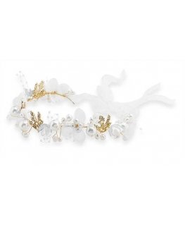 Fancy pearl headband with flowers