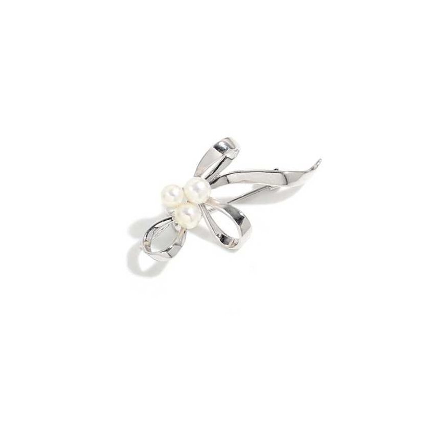 Elegant ribbon brooch with synthetic pearls, silver