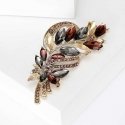 Charming brooch with colorful crystals 'Twig Gold'