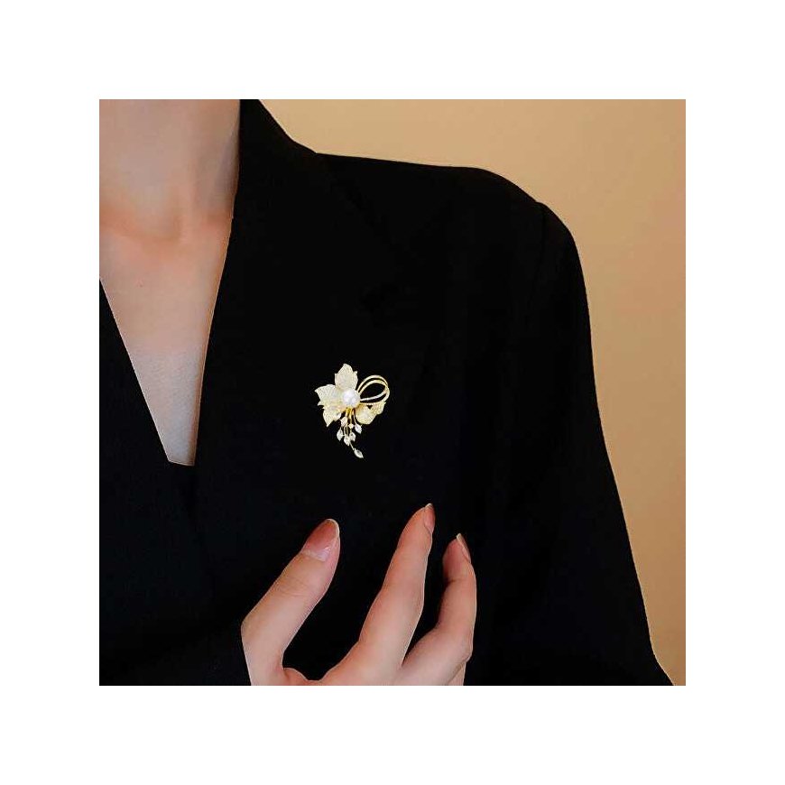 Shiny flower brooch with artificial pearl, gold – 4