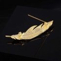 Troli Feather brooch with clear crystals Gold Troli Feather brooch with clear crystals Gold