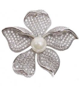 Elegant brooch with artificial pearl and crystals Silver