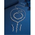 Troli sädelev ehtekomplekt selgete kristallidega (kaelakee, käevõru, kõrvarõngad) Troli sädelev ehtekomplekt selgete kristallidega (kaelakee, käevõru, kõrvarõngad)