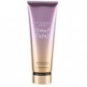 Victoria's Secret Velvet Petals Maitinantis Rankų ir Kūno Losjonas Victoria's Secret Velvet Petals Maitinantis Rankų ir Kūno Losjonas