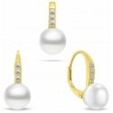 Ювелирный набор Brilio Silver Charming с золотым покрытием и жемчугом SET291Y (серьги, подвеска) Ювелирный набор Brilio Silver Charming с золотым покрытием и жемчугом SET291Y (серьги, подвеска)