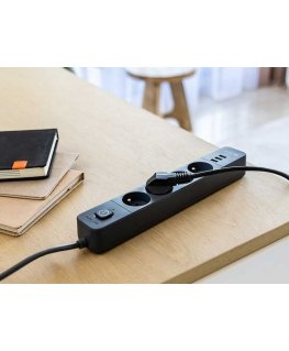 Ylijännitesuoja TRACERPower Line+ mobiili 1,5 m (4 pistorasiaa + 3x USB A, 5V 2,4A)