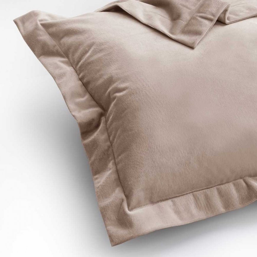 RESTILO dekoratīvais spilvendrāna VELVET, krāsa gaiši smilšu krāsā, stils glamūrīgs, materiāla veids - tekstila aksoms, 50x70 – 5