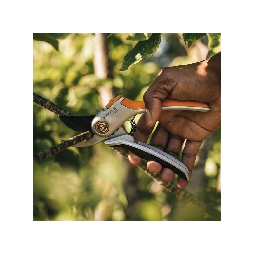 Fiskars Plus P531 секатор Обводной Черный, Оранжевый – 2