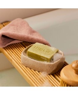 Olīvu attīrošā sejas un ķermeņa ziepe - cieta ziepe sejai un ķermenim.