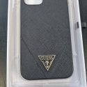 Case Guess 4G Kolmio Logo MagSafe iPhone 17 Pro musta hopea Case Guess 4G Kolmio Logo MagSafe iPhone 17 Pro musta hopea
