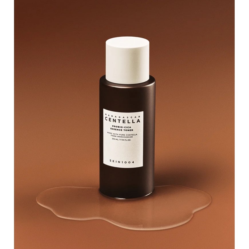 „Skin1004 Madagaskara centelēs“ „Probio-Cica Essense Toneris“ barojošs toniks ar probiotikām, 210 ml
