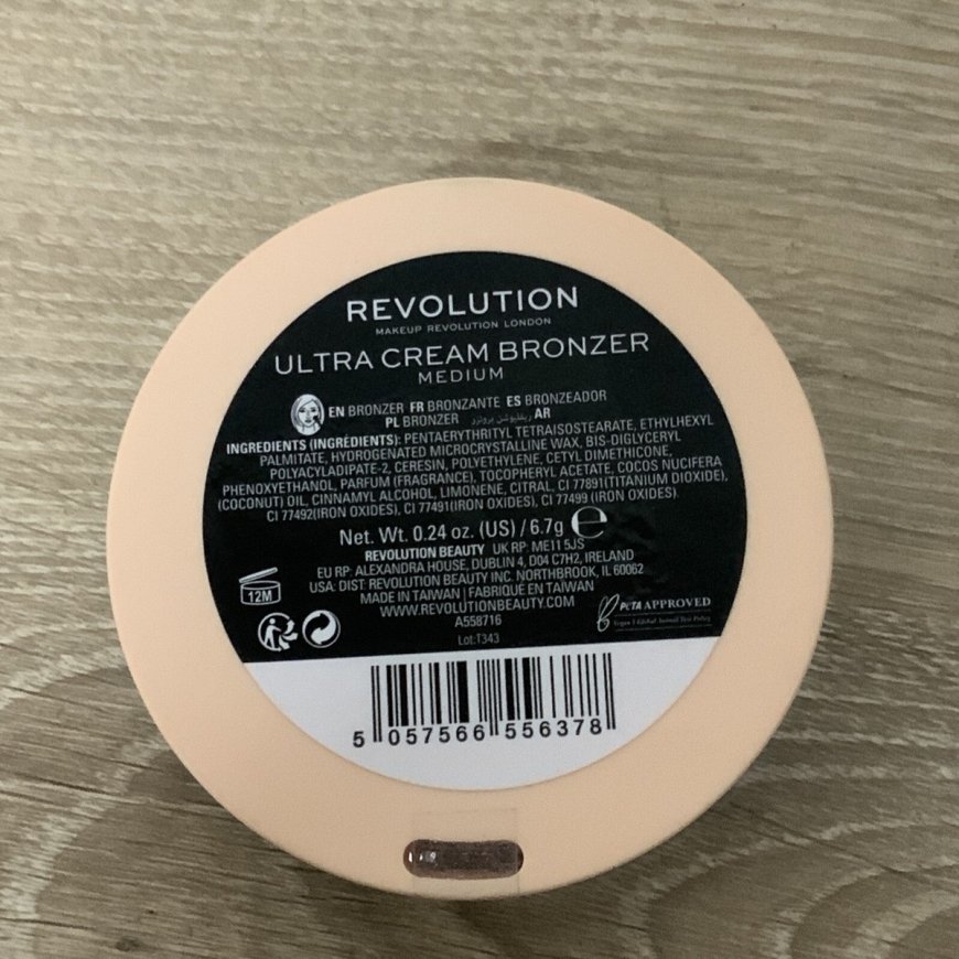 Makeup Revolution, Ultra Cream, Kaakaopulveri, Bronzing, Bronzer Compact – 2